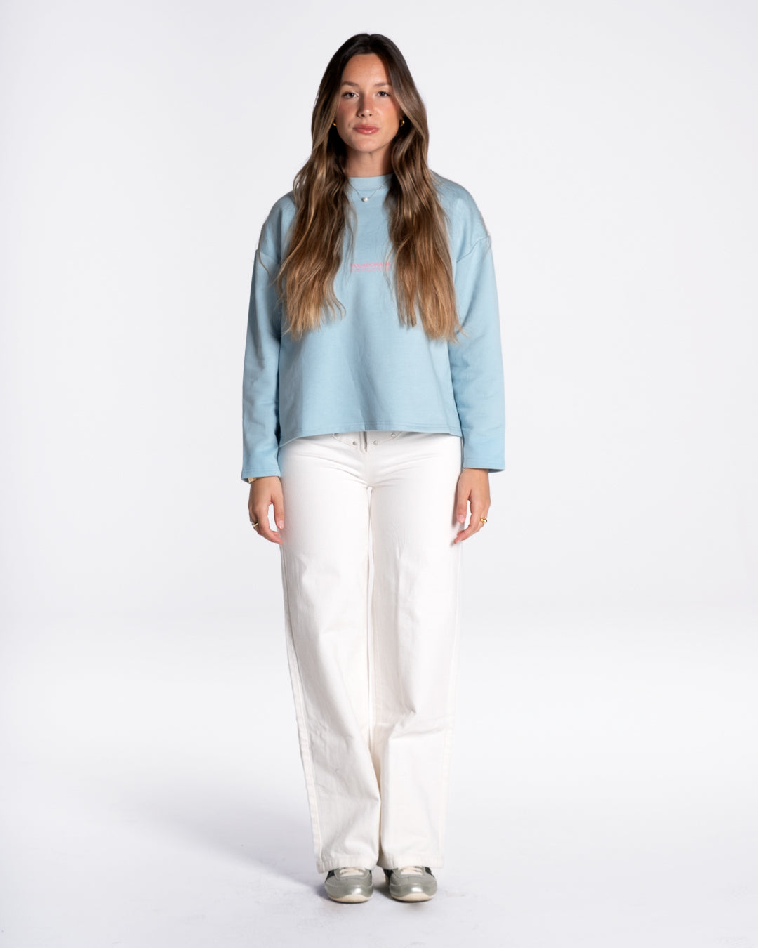 Lucia lleva la talla S y mide 1,73m