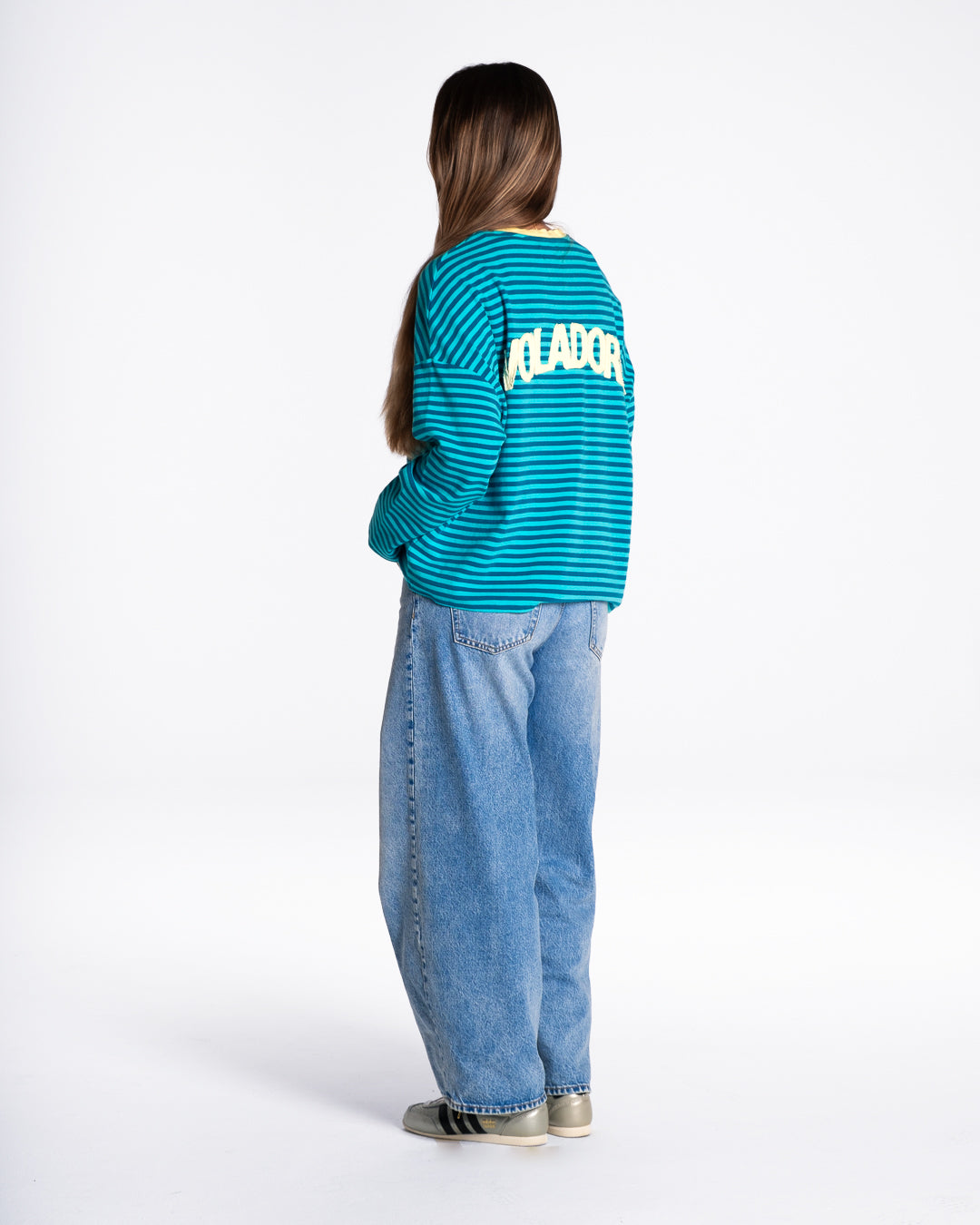 Lucia lleva la talla S y mide 1,73m