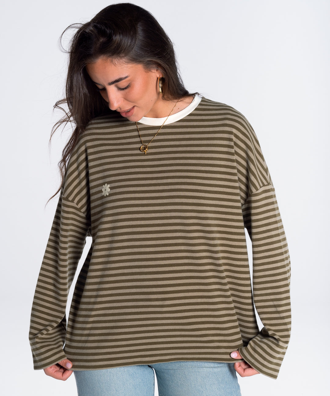 Lucia lleva la talla S y mide 1,70m