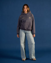 Lucia lleva la talla M y mide 1,73m