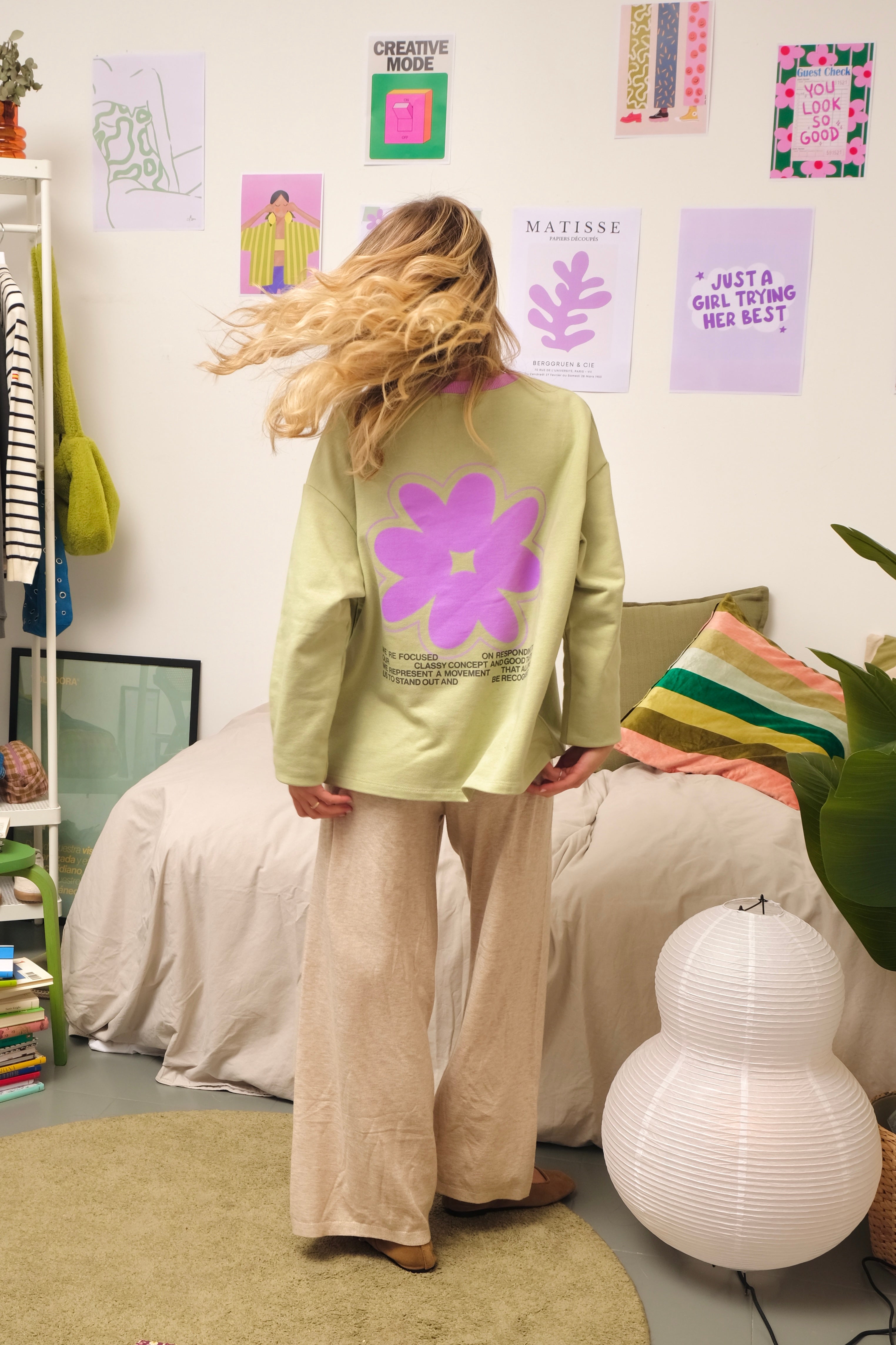 Crewneck Vlower- Lavanda